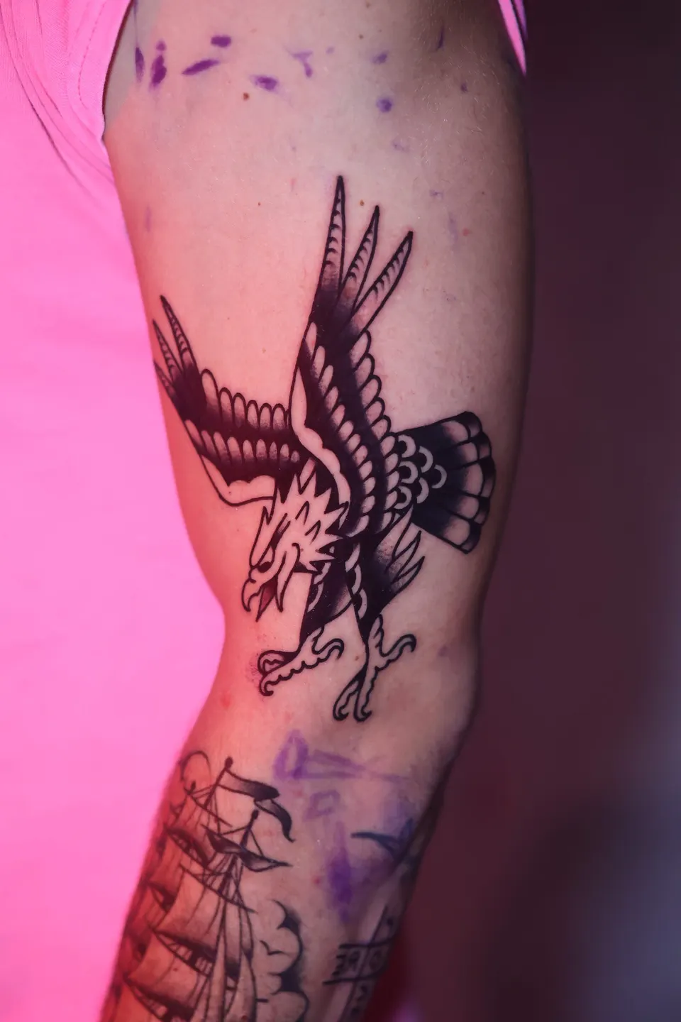 Bold eagle American traditional tattoo by Ulises Malavé in Casco Viejo, Panama City